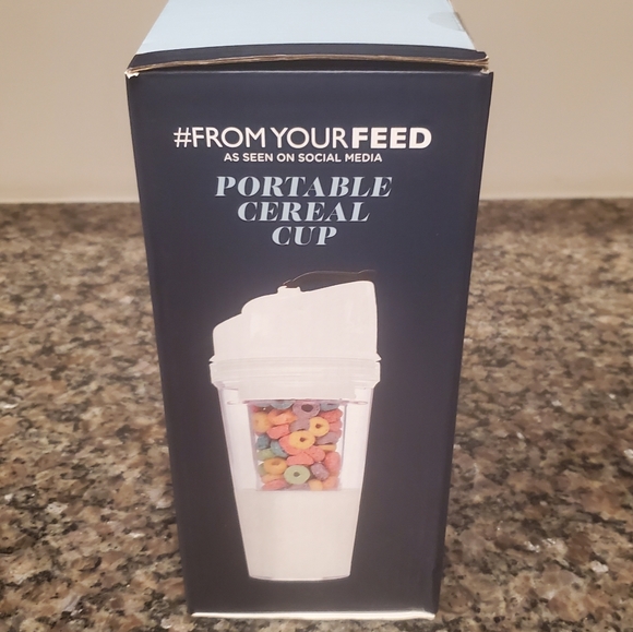 On-the-Go Portable Cereal Cup - Picture 3 of 6